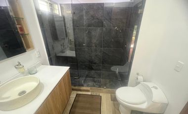 Casa Comercial en Arriendo en Loma de Los Benedictinos, Envigado Antioquia