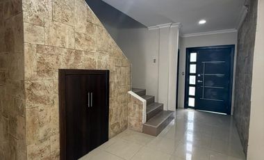 ALQUILO CASA EN MATICES