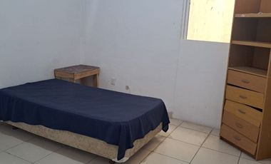 “DEPARTAMENTO EN RENTA AMUEBLADO Y CON  SERVICIOS ”.  Perfil para 4 personas.