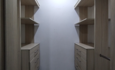 Apartamento amoblado en arriendo en Alto Prado
