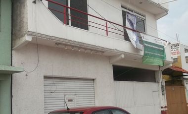 “DEPARTAMENTO EN RENTA, AMUEBLADO CON 3 RECAMARAS Y 4 CAMAS EQUIPADAS , CERCANO A LA ZONA INDUSTRIAL DE JILOTEPEC. (EN SEGUNDO PISO)