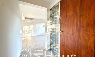 RECIEN REMODELADA CASA METRO PRINCIPE DE GALES 3D, 2B, EST. BODEGA 230 M2 TOTALES