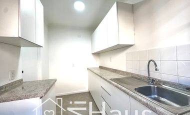 RECIEN REMODELADA CASA METRO PRINCIPE DE GALES 3D, 2B, EST. BODEGA 230 M2 TOTALES