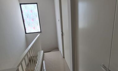 Sewa Kontrakan Rumah di Royal Residence Harga Murah Dekat Citraland Surabaya Barat Harian Perumahan Per 2026 Dibawah 1jt
