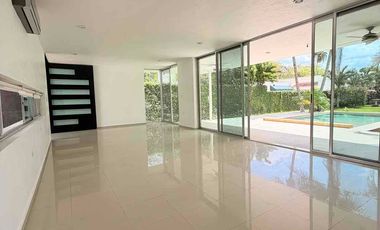Casa en Renta, Una Planta, Club de Golf La Ceiba 5 (afuera) Mérida Yuc.
