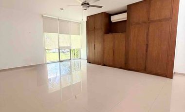 Casa en Renta, Una Planta, Club de Golf La Ceiba 5 (afuera) Mérida Yuc.