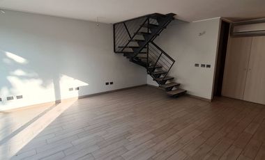 Townhouse triplex con jardín y bodega habitable – Ñuñoa
