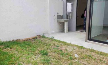 Se renta casa NUEVA en fraccionamiento, villas San Fernando, Calimaya, Estado de México