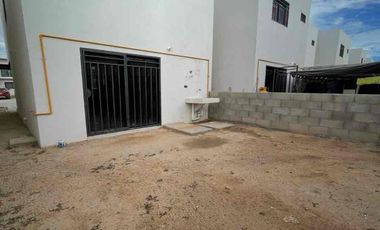 Casa en venta dentro de fraccionamiento las Acacias