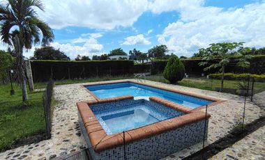 Renta Casa Campestre en Condominio Cerritos Pereira