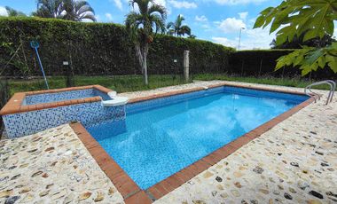 Renta Casa Campestre en Condominio Cerritos Pereira