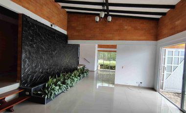Renta Casa Campestre en Condominio Cerritos Pereira