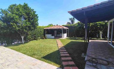 Renta Casa Campestre Amoblada en Cerritos Pereira