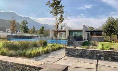 CASA EN RENTA EN CARRETERA NACIONAL COL FONTANA RESIDENCIAL
