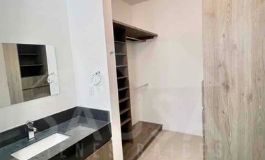 CASA EN RENTA EN CARRETERA NACIONAL COL FONTANA RESIDENCIAL