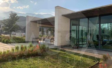 CASA EN RENTA EN CARRETERA NACIONAL COL FONTANA RESIDENCIAL