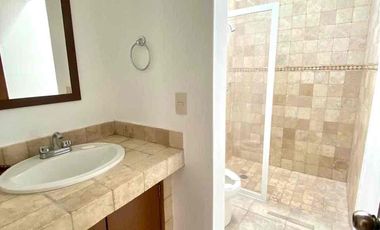 casa en Renta en cuernavaca , seguridad 24 hrs . casa en un nivel