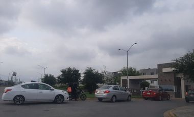 CASA EN RENTA EN APODACA NUEVO LEON, ZONA VALLE LA RIOJA, PRIVADA, SECTOR ASTURIA, EQUIPADA BASICO, DOBLE ACCESO AUTOMATIZADO CONTROLADO
