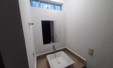 CASA EN RENTA EN APODACA NUEVO LEON, ZONA VALLE LA RIOJA, PRIVADA, SECTOR ASTURIA, EQUIPADA BASICO, DOBLE ACCESO AUTOMATIZADO CONTROLADO