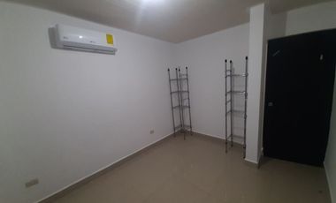 CASA EN RENTA EN APODACA NUEVO LEON, ZONA VALLE LA RIOJA, PRIVADA, SECTOR ASTURIA, EQUIPADA BASICO, DOBLE ACCESO AUTOMATIZADO CONTROLADO
