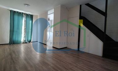 CASA DE TRES PISOS EN ARRIENDO