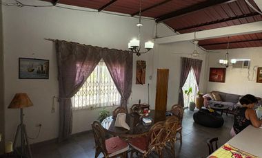 VILLAMIL PLAYAS SE ALQUILA CASA UN PISO LOTIZACION CORALESA