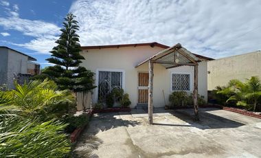 VILLAMIL PLAYAS SE ALQUILA CASA UN PISO LOTIZACION CORALESA