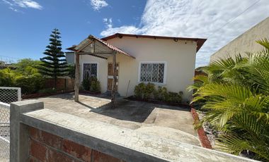 VILLAMIL PLAYAS SE ALQUILA CASA UN PISO LOTIZACION CORALESA