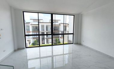 Departamento en Venta en Urbanización Riiverside, sector UUES, Samborondon Guayaquil Ecuador
