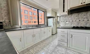 Departamento de tres habitaciones de venta en zona exclusiva de la ciudad de Cuenca