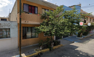 CASA EN CALLE OVACIONES, PRENSA NACIONAL, TLANEPANTLA DE BAZ, EDO. MEX. ¡NO SE ACEPTAN CREDITOS!