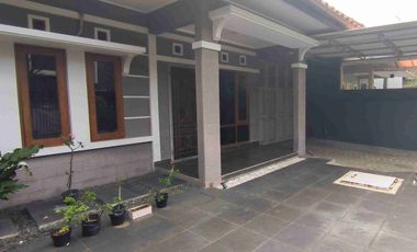 Disewakan Rumah Full Furnish Batununggal Indah LT240 Siap Huni