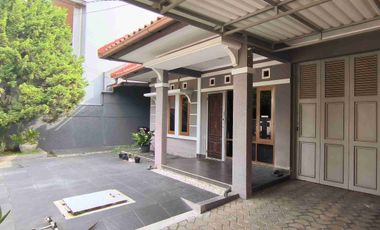 Disewakan Rumah Full Furnish Batununggal Indah LT240 Siap Huni