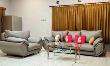 Disewakan Rumah Full Furnish Batununggal Indah LT240 Siap Huni