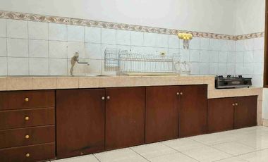 Disewakan Rumah Full Furnish Batununggal Indah LT240 Siap Huni