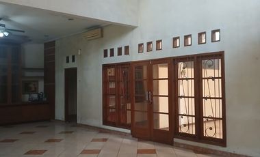 Dijual Rumah Besar Halaman Luas di Jati Asih Raya Kota Bekasi