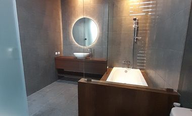 Jual Rumah TROPICAL MODERN 5 menit ke gerbang TOL PASTEUR Bandung 3 Lantai MURAH