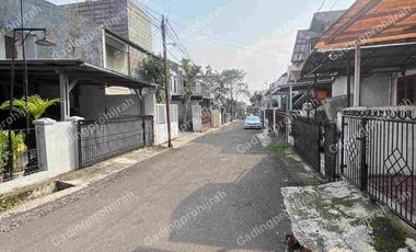 Disewakan Rumah Strategis Di Sarijadi