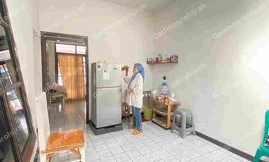 Disewakan Rumah Strategis Di Sarijadi