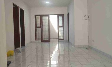 SEWA / KONTRAK RUMAH BARU RENOVASI ARCAMANIK