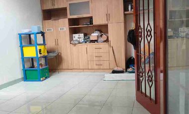 SEWA / KONTRAK RUMAH BARU RENOVASI ARCAMANIK