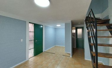 Arriendo Casa Remodelada 2 Pisos – 2 Dormitorios + 1 Baño en San Bernardo Condominio Valle Nevado