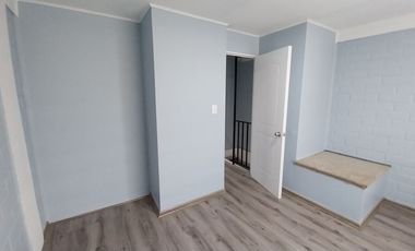 Arriendo Casa Remodelada 2 Pisos – 2 Dormitorios + 1 Baño en San Bernardo Condominio Valle Nevado