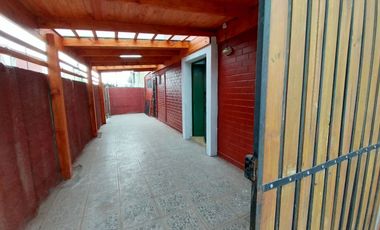 Arriendo Casa Remodelada 2 Pisos – 2 Dormitorios + 1 Baño en San Bernardo Condominio Valle Nevado