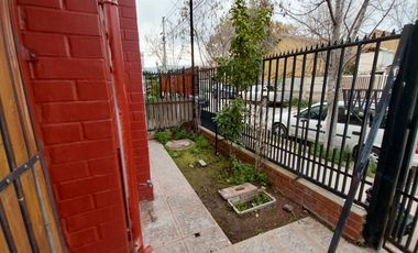 Arriendo Casa Remodelada 2 Pisos – 2 Dormitorios + 1 Baño en San Bernardo Condominio Valle Nevado
