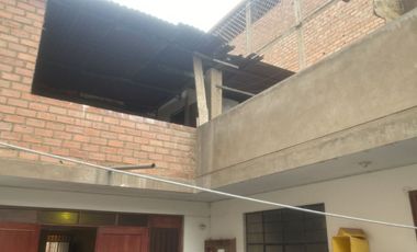 Se Vende Amplia Casa De 2 Pisos Ubicada En Una Zona Estratégica De Villa Los Reyes