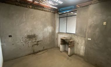 Se Vende Amplia Casa De 2 Pisos Ubicada En Una Zona Estratégica De Villa Los Reyes