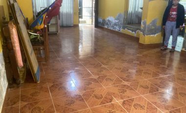 Se Vende Amplia Casa De 2 Pisos Ubicada En Una Zona Estratégica De Villa Los Reyes