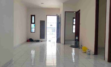 Disewakan Arcamanik baru renovasi 1.5 lantai culdesak dekat sport jabar