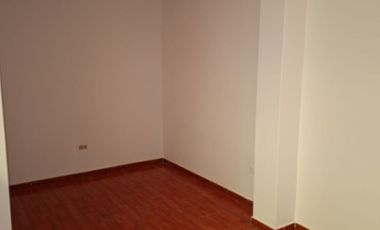 Casa con Local Frente a Parque en Lucyana